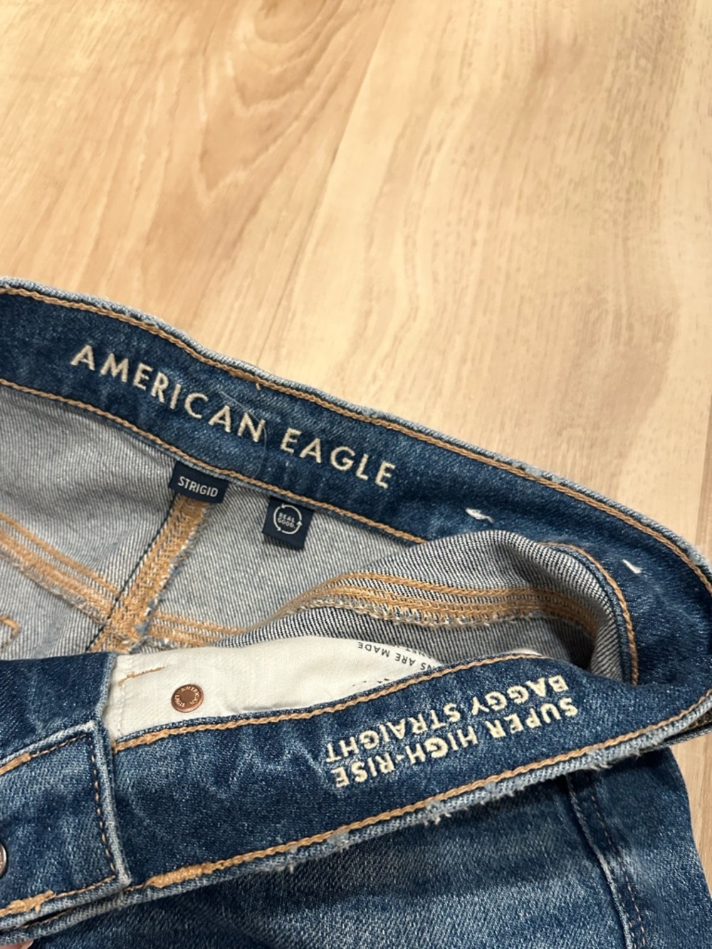 American Eagle Super High Rise Baggy Straight